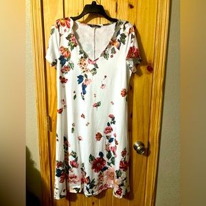 Noracora size L white midi-dress with pretty floral pattern